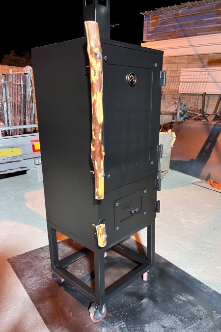 فرن مدخّن ستاند 50×50 – 3 رفوف + جرار فحم