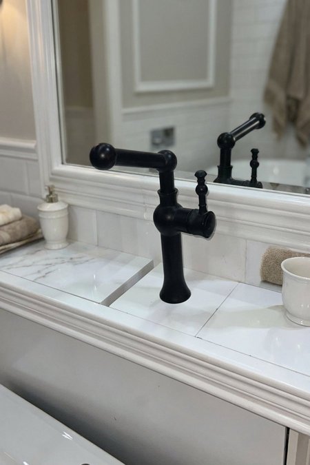 حنفية مغسلة كلاسيك فنتج – أسود مطفي