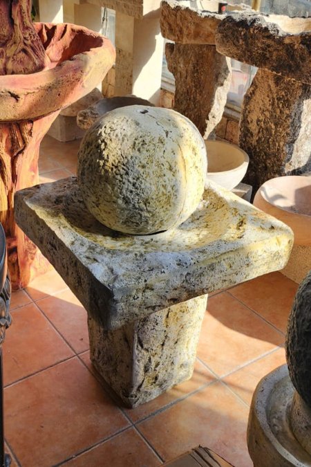 نافورة كرة حجرية مودرن – إسمنت (0.90م)