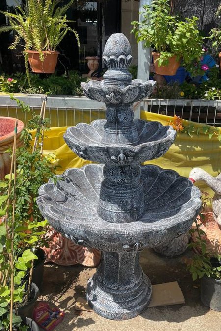 نافورة كلاسيكية 3 طبقات – تشطيب أسود أثري (1.8×0.90م)