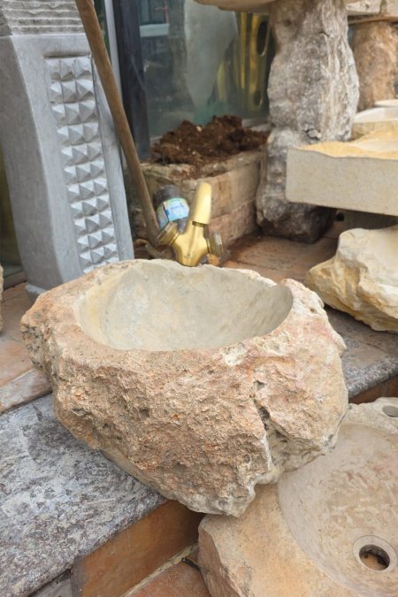 حوض مغسلة حجري طبيعي خام – 57 سم