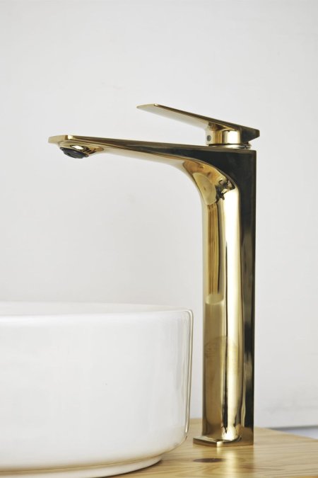 حنفية مغسلة ذهبية طويلة بتصميم مربع