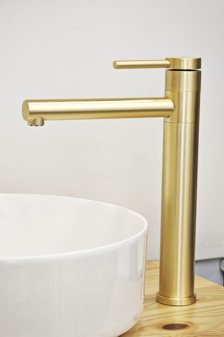 حنفية مغسلة ذهبية مطفية طويلة بتصميم دائري