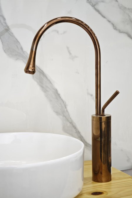 حنفية مغسلة ذهبي مطفي طويلة بتصميم دائري