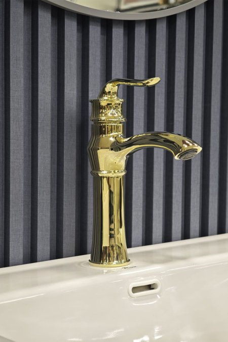 حنفية مغسلة ذهبية بتصميم كلاسيكي فاخر