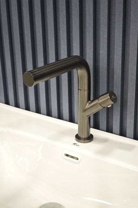 حنفية مغسلة رمادي غرافيت بتصميم هندسي عصري