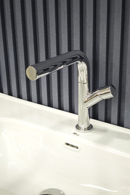 حنفية مغسلة كروم بتصميم هندسي عصري