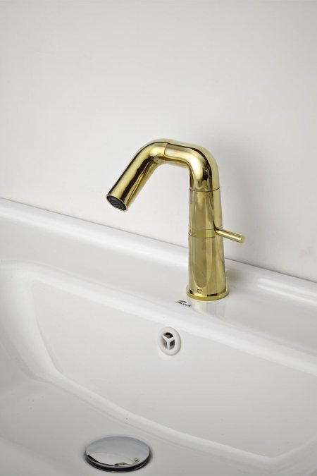 حنفية مغسلة ذهبية بتصميم منحني عصري