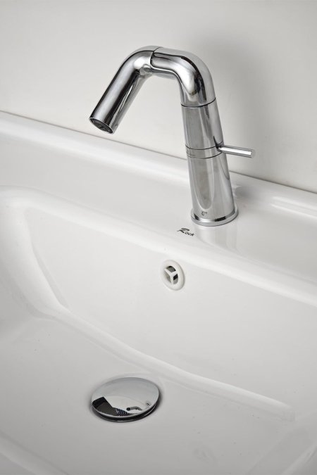 حنفية مغسلة كروم بتصميم منحني عصري