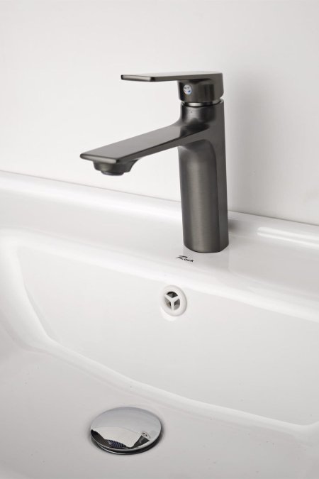 حنفية مغسلة رمادي غرافيت بتصميم هندسي عصري