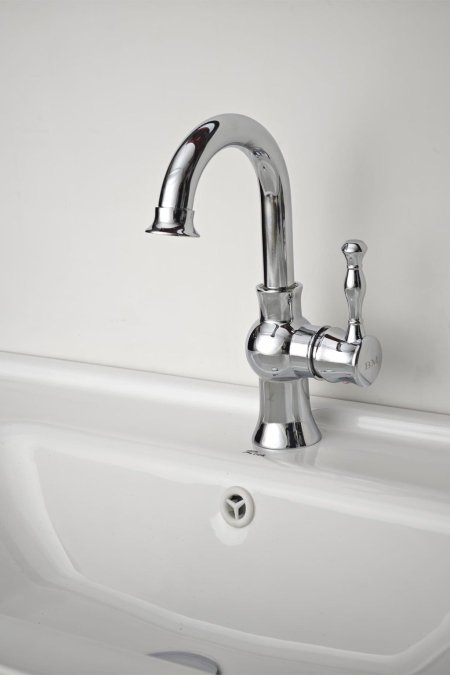 حنفية مغسلة كروم بتصميم كلاسيكي فاخر