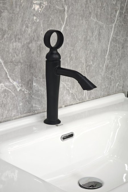 حنفية مغسلة أسود مطفي بتصميم فاخر ومقبض دائري