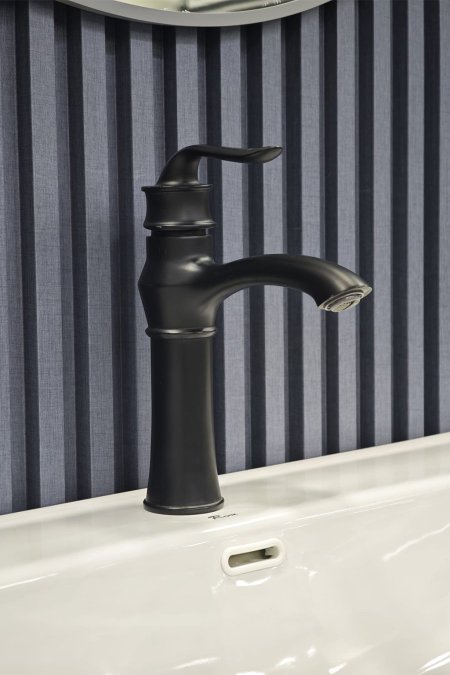 حنفية مغسلة أسود مطفي بتصميم كلاسيكي فاخر