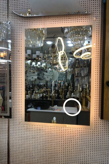 مراية LED مستطيلة بإطار مضيء