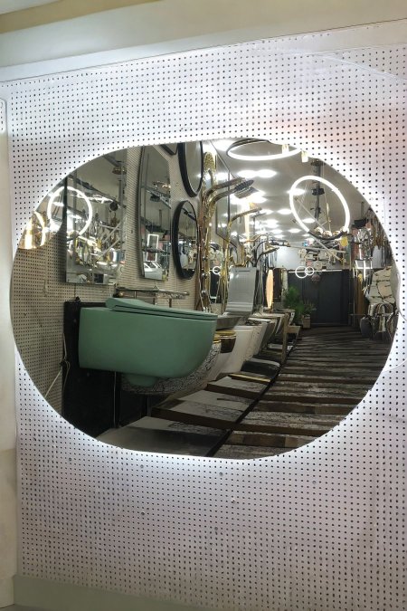 مراية LED مستطيلة بإضاءة جانبية