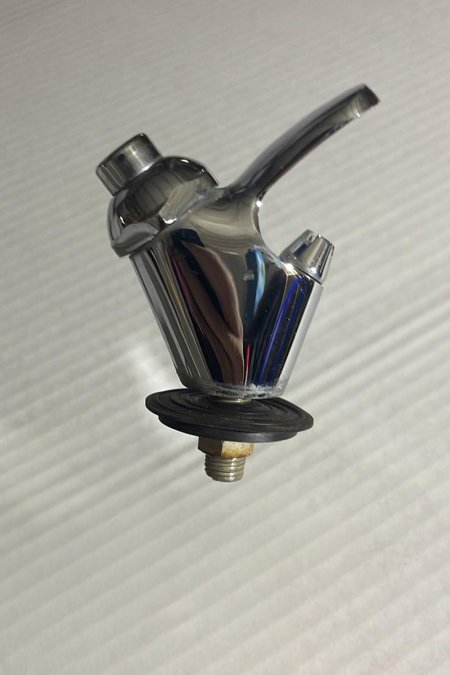 حنفية فلاتر مياه معدنية