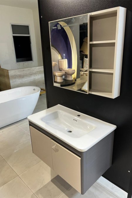 مغسلة بيج ورمادي مع مراية خزانة جانبية