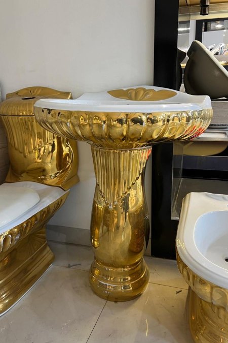 مغسلة ستاند ملكية مطلية بالذهب