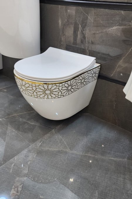 مرحاض تعليق فاخر – نقش ذهبي شرقي