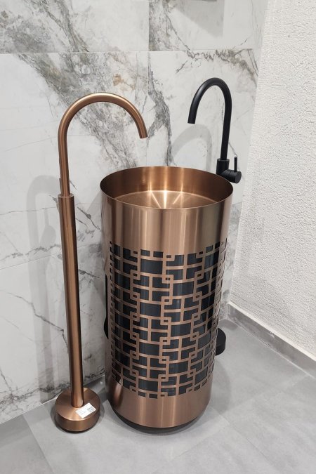 مغسلة ستاند ستانلس نقش شبكي – لون روز غولد