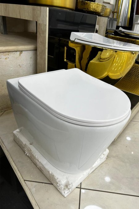 مرحاض تعليق – تصميم أبيض كلاسيكي ناعم