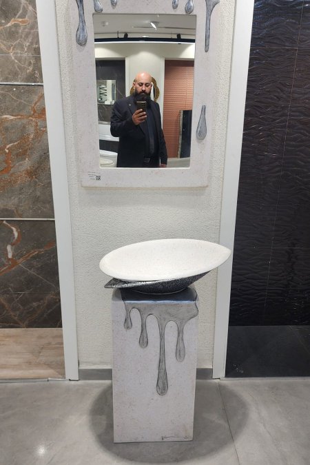 مغسلة ستاند فاخرة بنقشة الانسياب الحجري