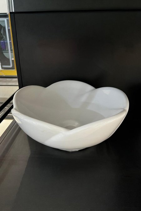 حوض مغسلة أبيض على شكل زهرة – موديل روزا