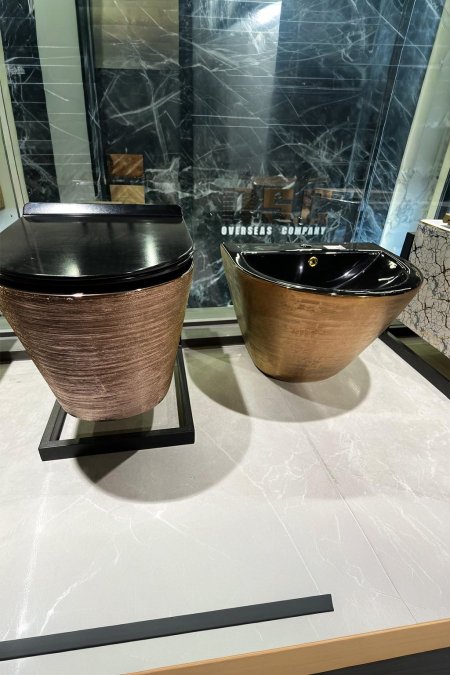 طقم مراحيض وبيديه جداري برونزي – Bronze Luxury Wall-Hung Set