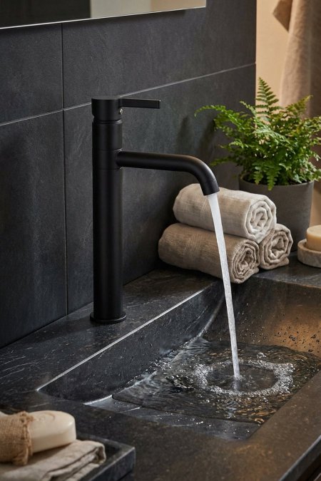 حنفية مغسلة عالية – لون أسود مطفي