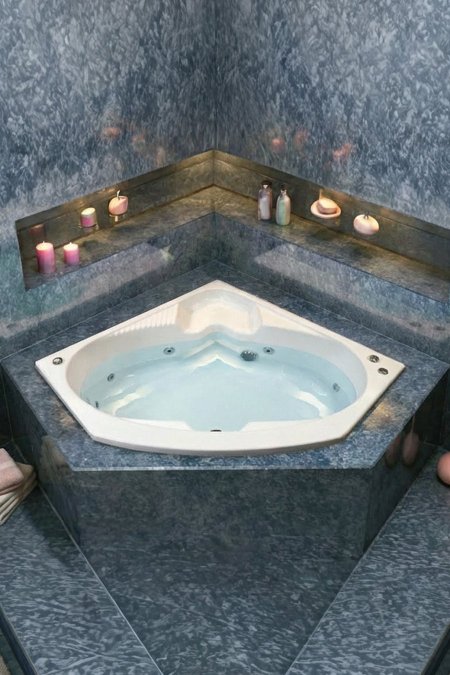 بانيو جاكوزي زاوية – تصميم رومانسي