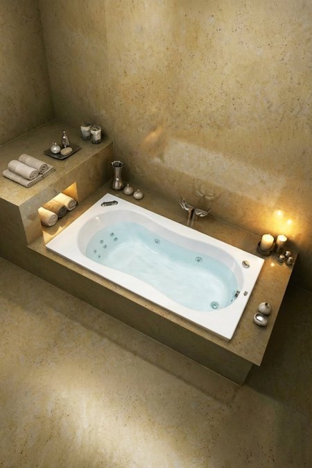 جاكوزي مستطيل داخلي بتصميم مموج – لون أبيض