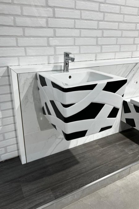 مغسلة جداري بورسلان أبيض وأسود – موديل زيجزاج مودرن